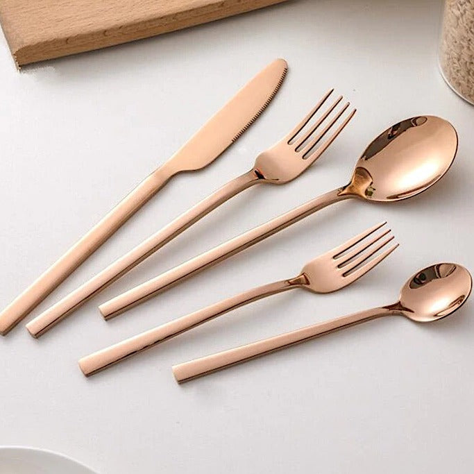 30-Piece Modern Cutlery Set for 6 – Ergonomic Stainless Steel Flatware in Gold, Black, Silver, and Rose Gold 2