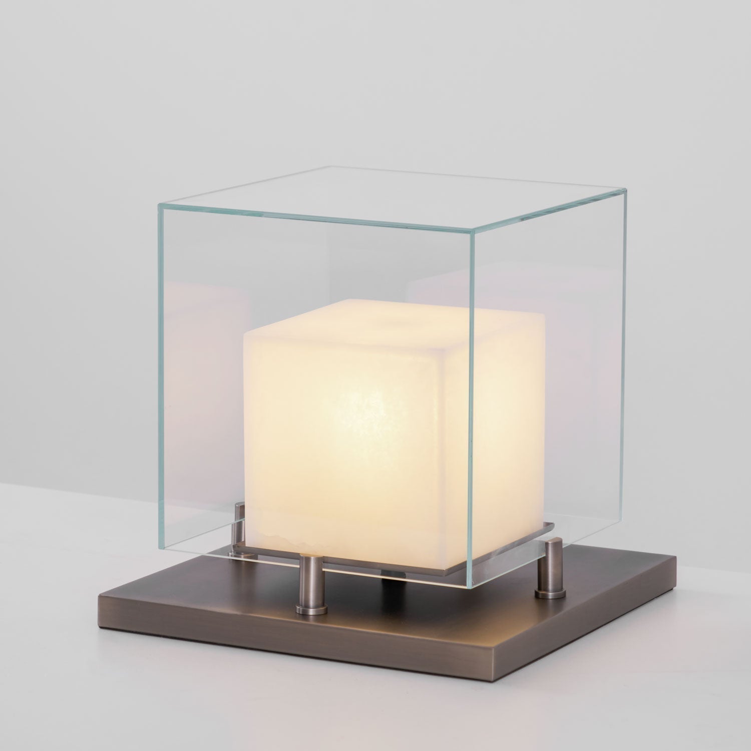 Alabaster Table Lamp with Integrated LED β Indoor Lighting in Black and Bronze Finishes 0