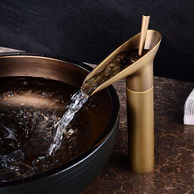Antique Brass Bathroom Sink Faucet with Waterfall Spout – Single Handle Mixer Tap for Elegant Basin Taps