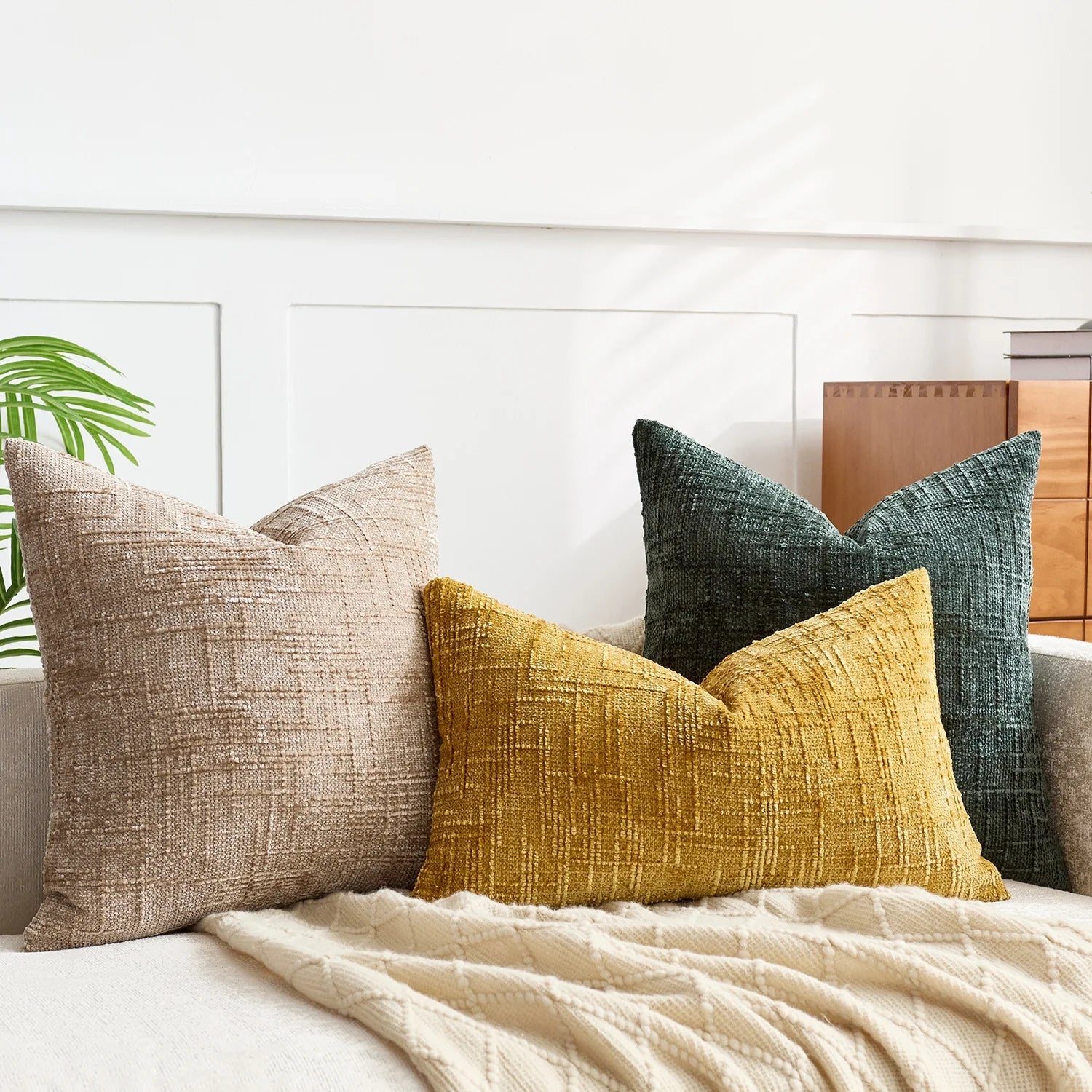 Chenille Decorative Cushion with Bamboo Structure – Solid Color for Couch and Bedroom