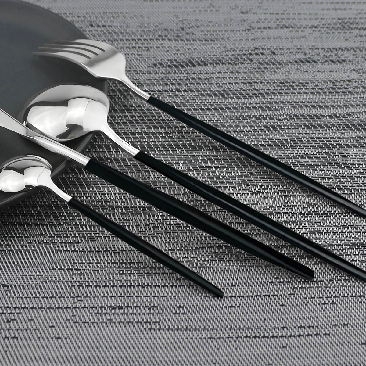 Elegant Stainless Steel Cutlery Set with Gold Finish and Black Handles – Modern Dining Essentials 5