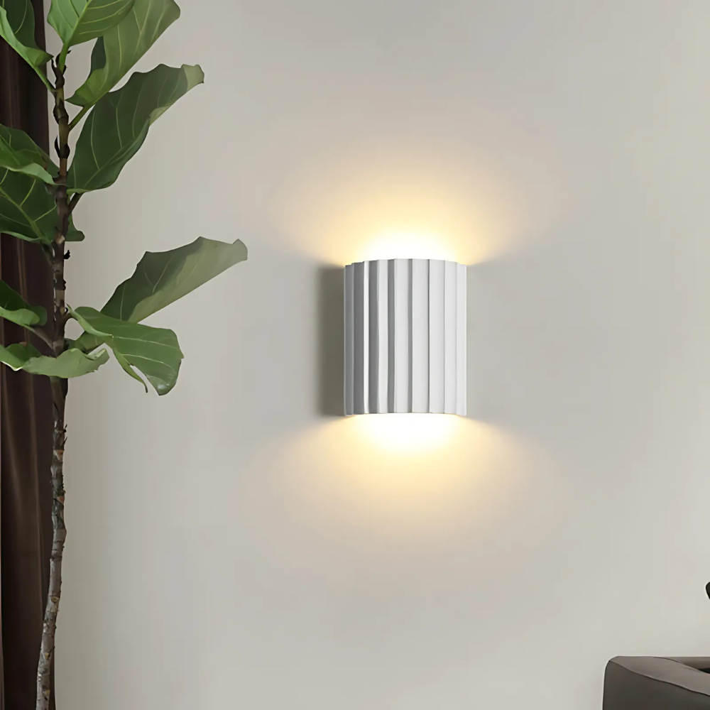 Elegant Wavy Wall Light Fixture for Living Rooms and Hallways – Stylish Wall Sconce in White or Brushed Nickel Finish 6