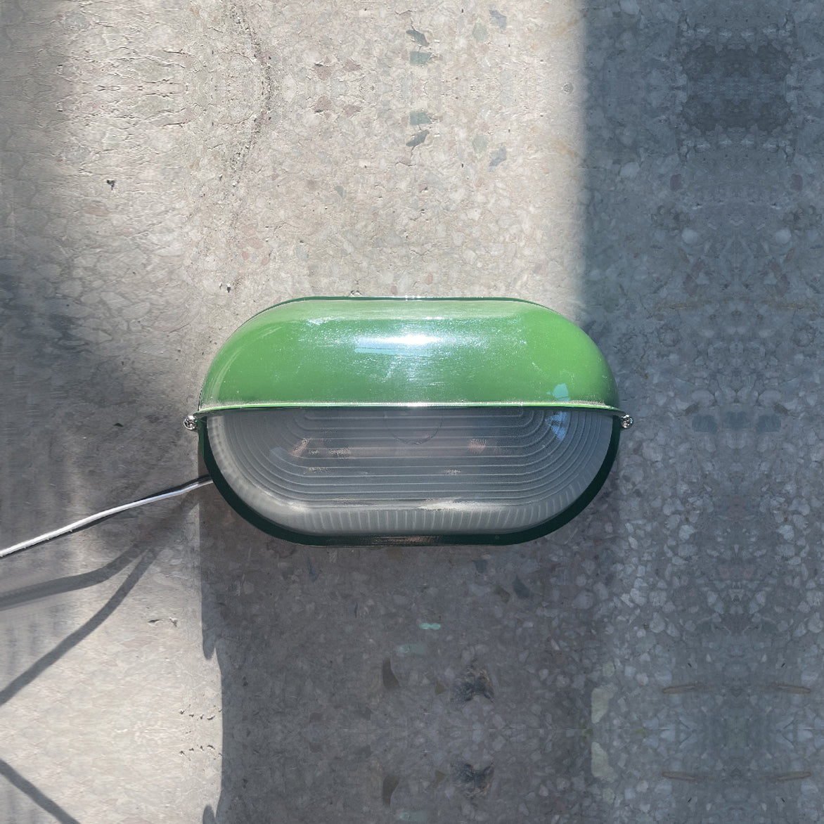 Industrial Outdoor Wall Lamp with Ribbed Glass Shade – IP65 Rated Exterior Wall Light for Patios and Porches 9