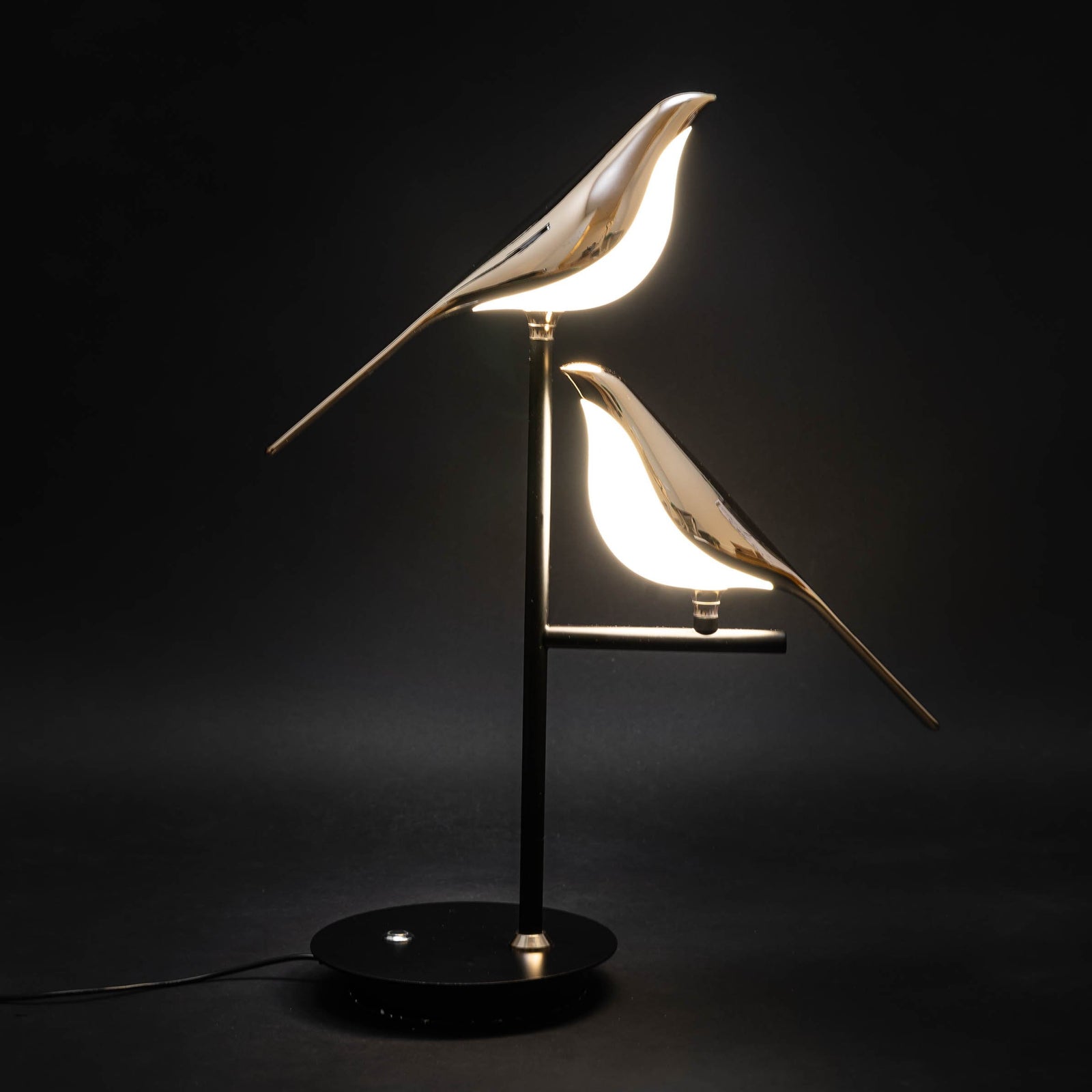 LED Table Lamp with Postmodern Bird Design – Energy-Efficient Bedside or Desk Lamp for Elegant Living Room and Bedroom Lighting 3