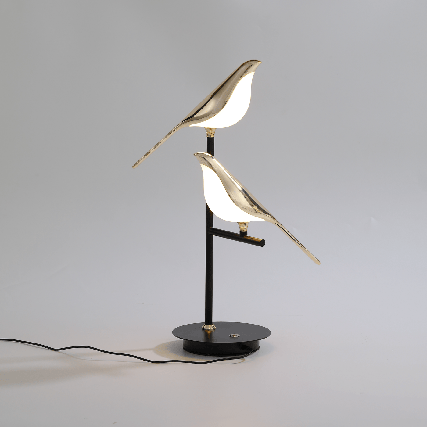 LED Table Lamp with Postmodern Bird Design – Energy-Efficient Bedside or Desk Lamp for Elegant Living Room and Bedroom Lighting 5
