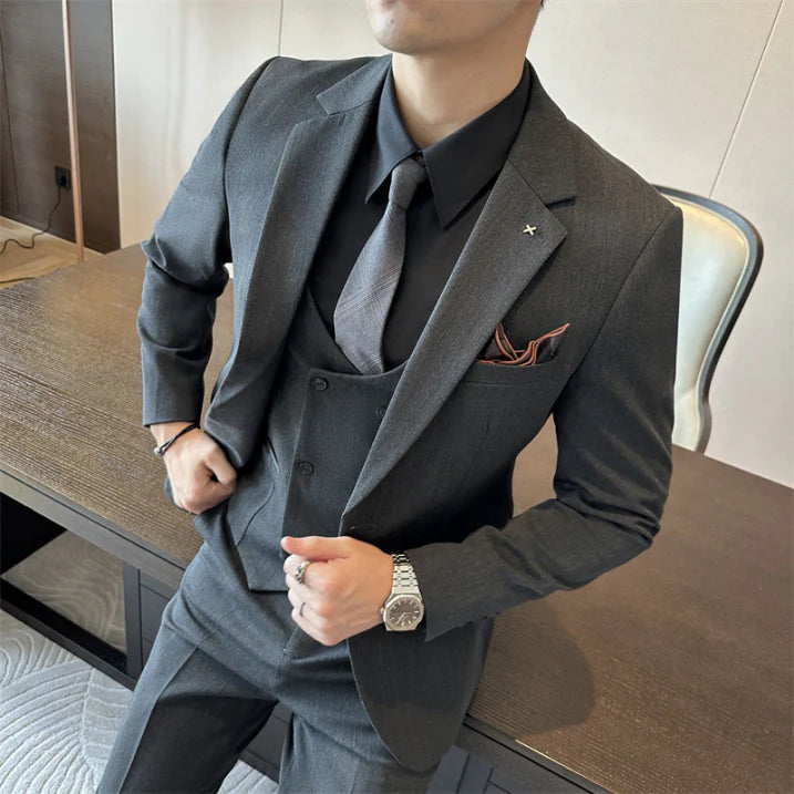 Men’s Modern Classic 3-Piece Wedding Guest Suit