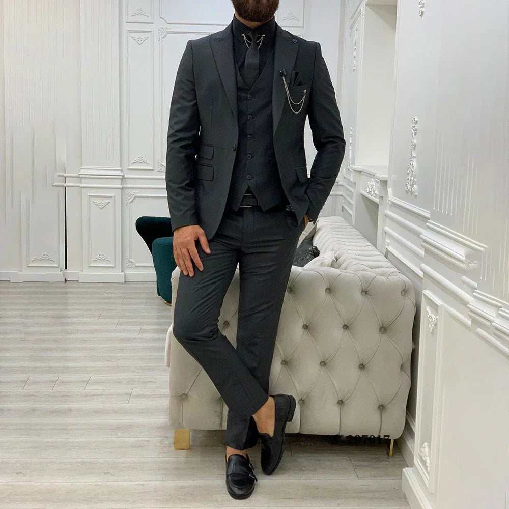 Men’s Trendy 3-Piece Wedding Guest Suit
