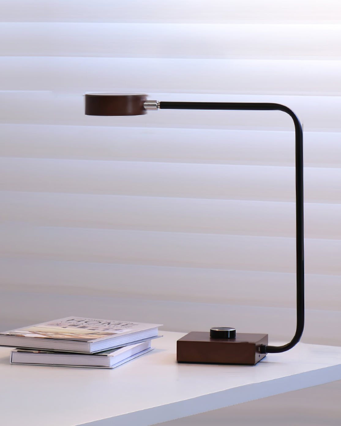 Modern Adjustable Table Lamp with Integrated LED Light – Black Finish, USB Charging for Bedside and Desk Use 4