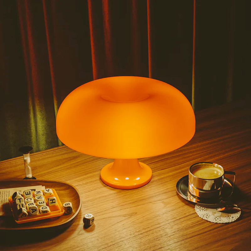 Modern Shroom Table Lamp with Dimmable Lighting – USB Powered Bedside Lamp in Glossy White or Orange 1