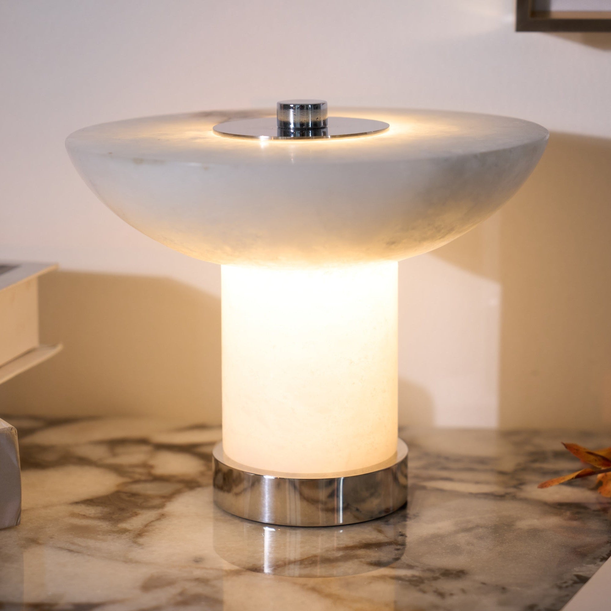 Mushroom-Shaped Alabaster Table Lamp with Touch Control and Integrated LED – Versatile Lighting for Bedside or Desk 3