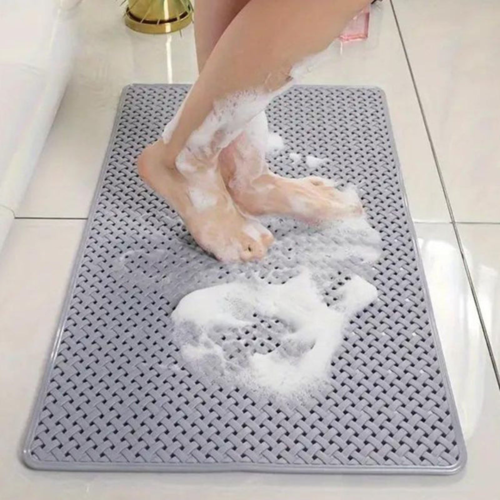 Non-Slip Bathtub Mat with Strong Suction Cups – Waterproof PVC Safety Mat for Showers and Elderly Use 3