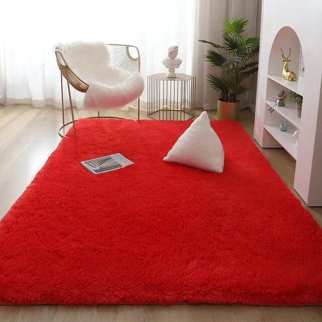 Plush Carpet with Non-Slip Backing and Modern Wilton Style