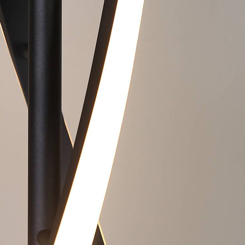 Postmodern Linear Floor Lamp in Black and White – Elegant Acrylic Shade for Modern Interiors 6