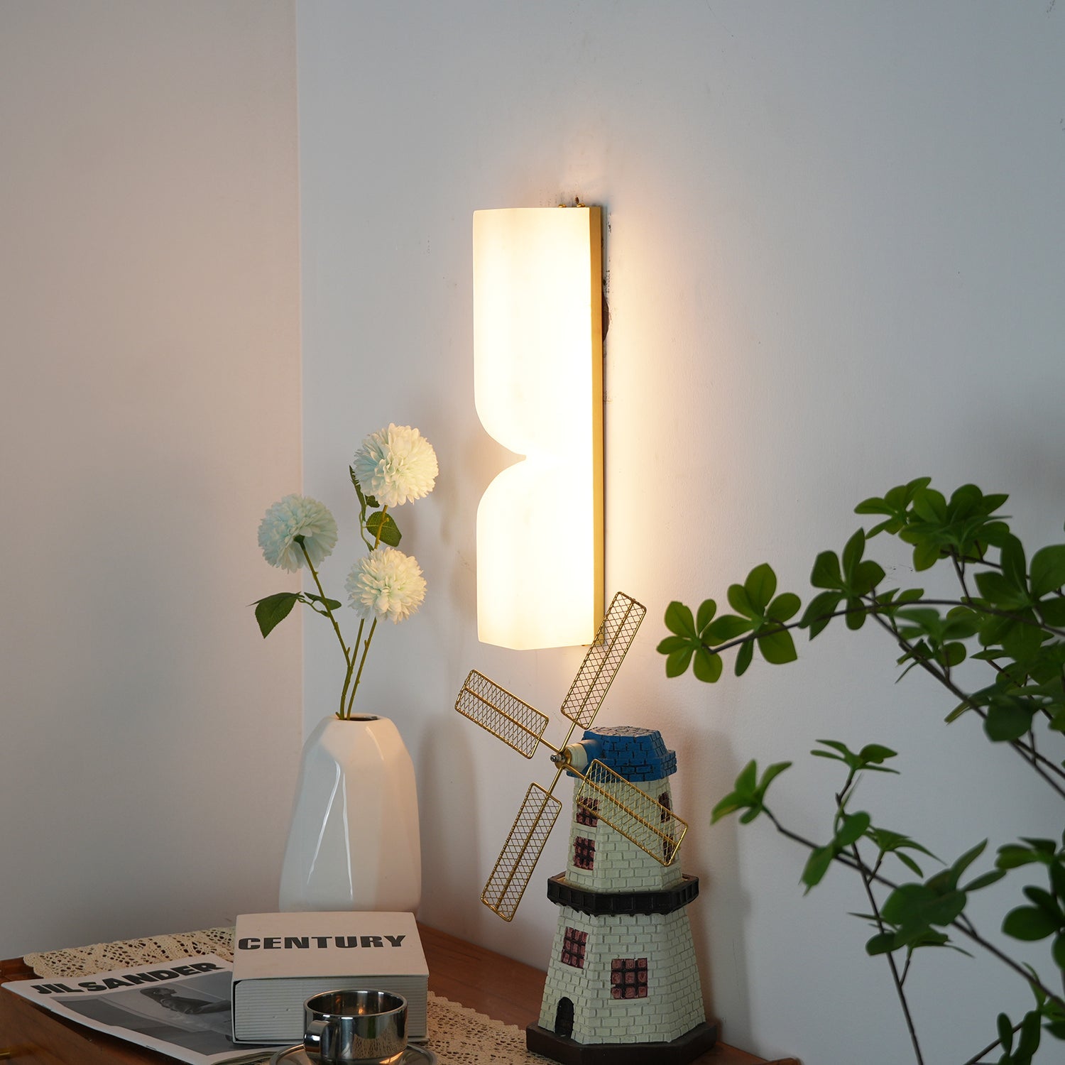 Rectangular Alabaster Wall Sconce with Integrated LED Lighting – Elegant Wall Lamp for Hallways and Living Rooms 0