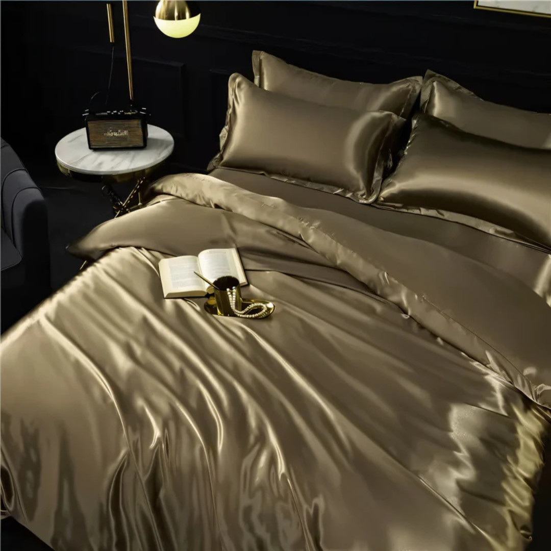 Soft and Breathable Bed Cover Set with Pillowcases β Elegant Silk Look Bedding 6