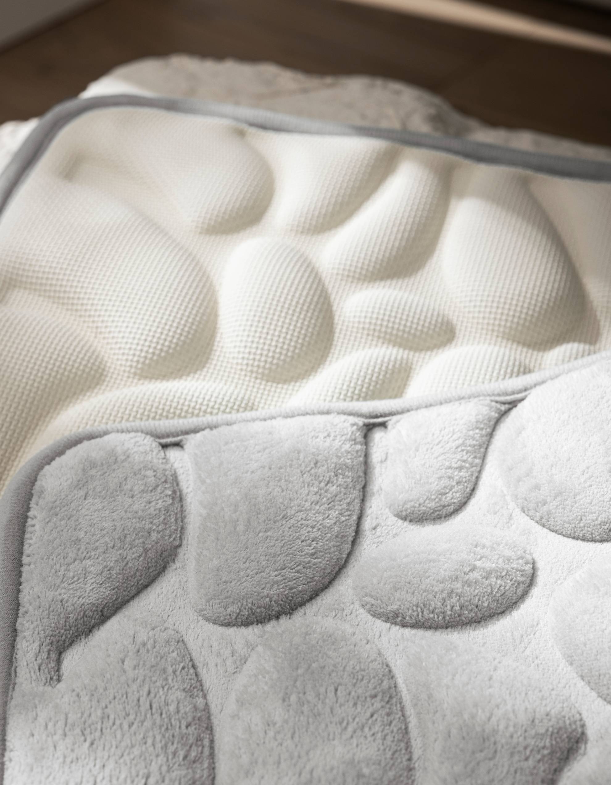 Ultra-Absorbent Non-Slip Bath Mat β 2.3cm Thick Pebble Bathroom Rug in Natural Stone Tones 6