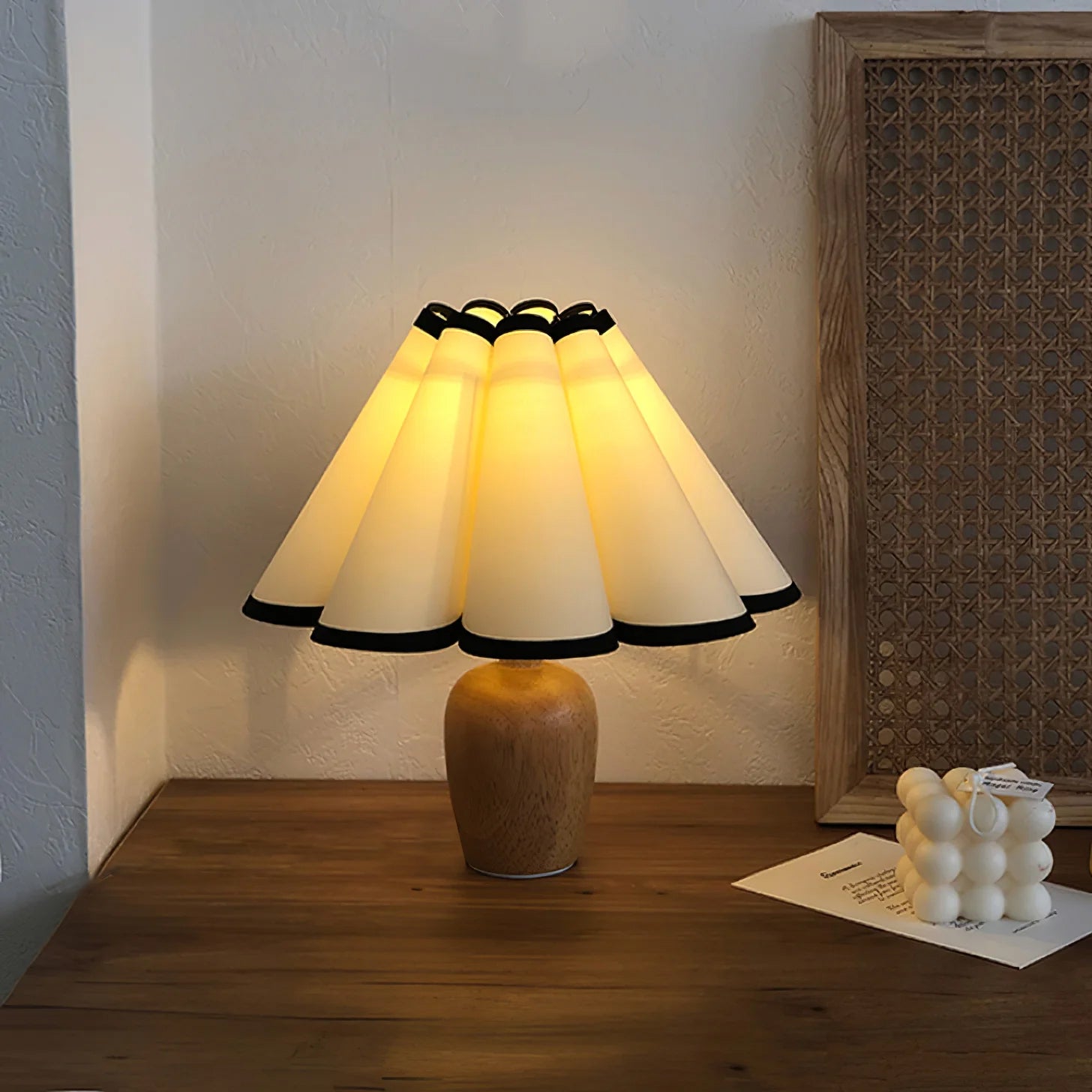 Vintage Fluted Table Lamp with Wooden Base – Elegant Bedside or Living Room Lighting 3