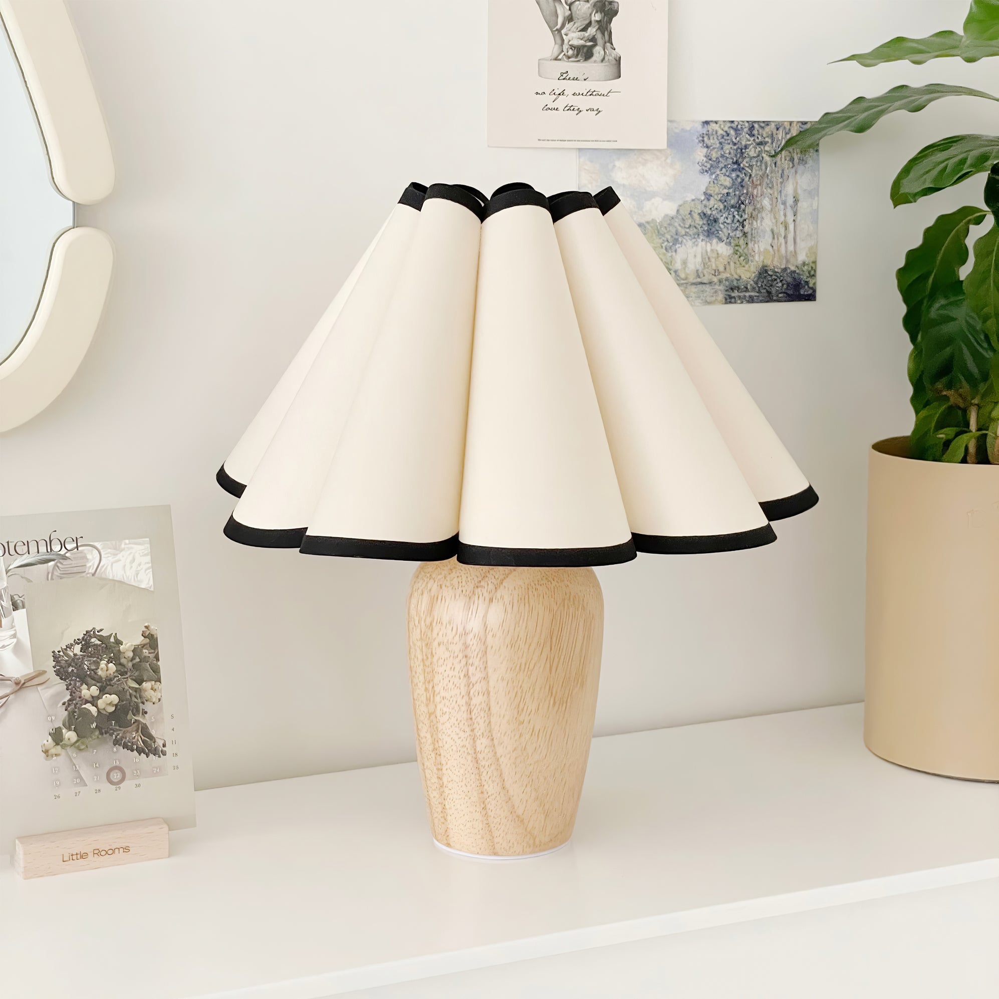 Vintage Fluted Table Lamp with Wooden Base – Elegant Bedside or Living Room Lighting 6