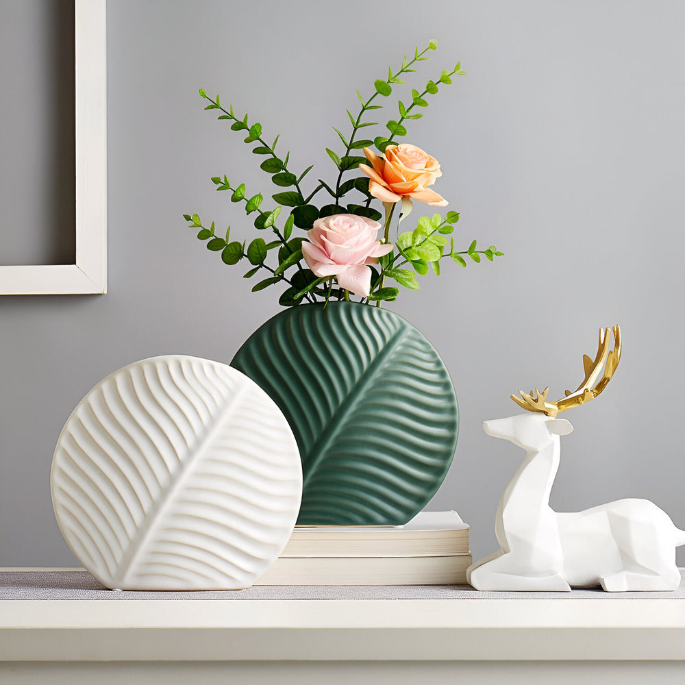 White Ceramic Vase β Handmade Scandinavian Design for Elegant Floral Arrangements 3