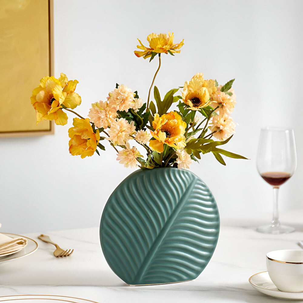 White Ceramic Vase β Handmade Scandinavian Design for Elegant Floral Arrangements 4