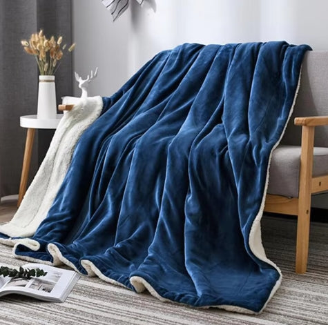 Winter Blanket with Fur – 200x230cm Soft Polyester Throw for Cozy Comfort and Elegant Décor