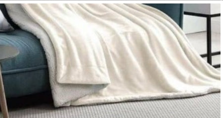 Winter Blanket with Fur – 200x230cm Soft Polyester Throw for Cozy Comfort and Elegant Décor