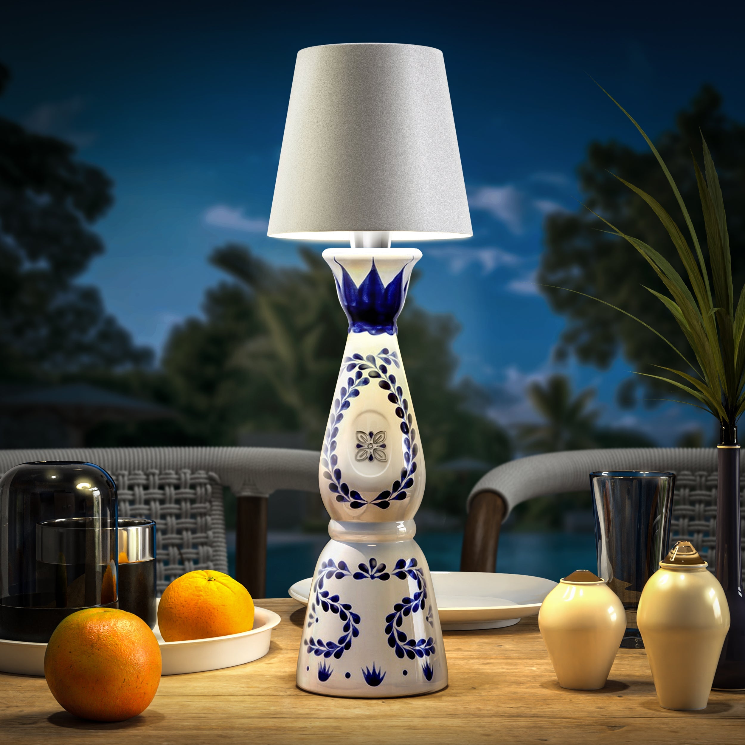 Wireless Bottle Lamp β Portable LED Outdoor Light with Rechargeable Battery and Adjustable Brightness for Home and Garden Use