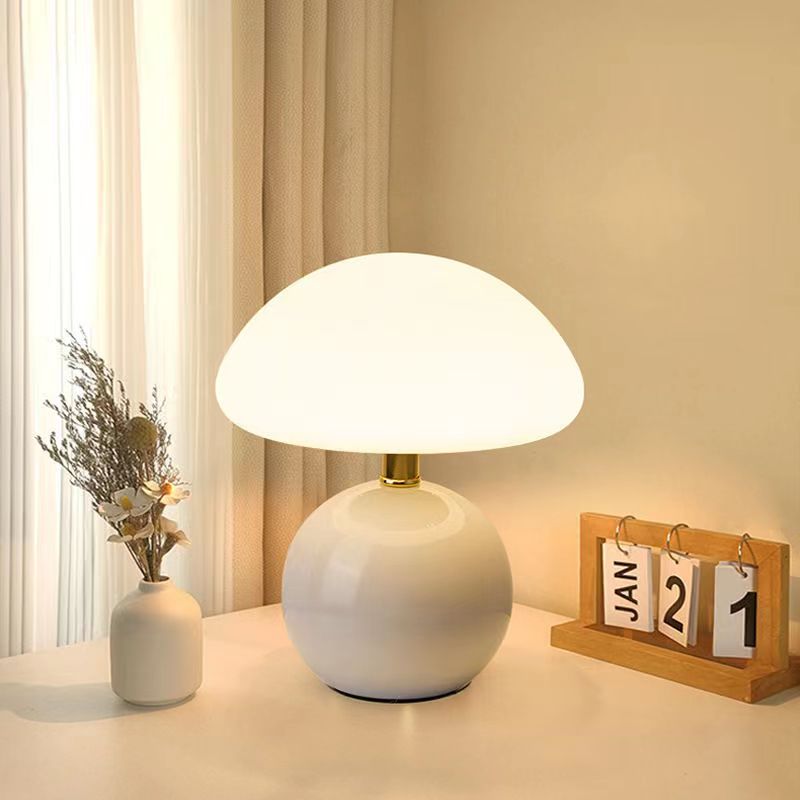 French Mushroom Lamp – Cream Table Light – Soft Ambient Glow – Retro Design