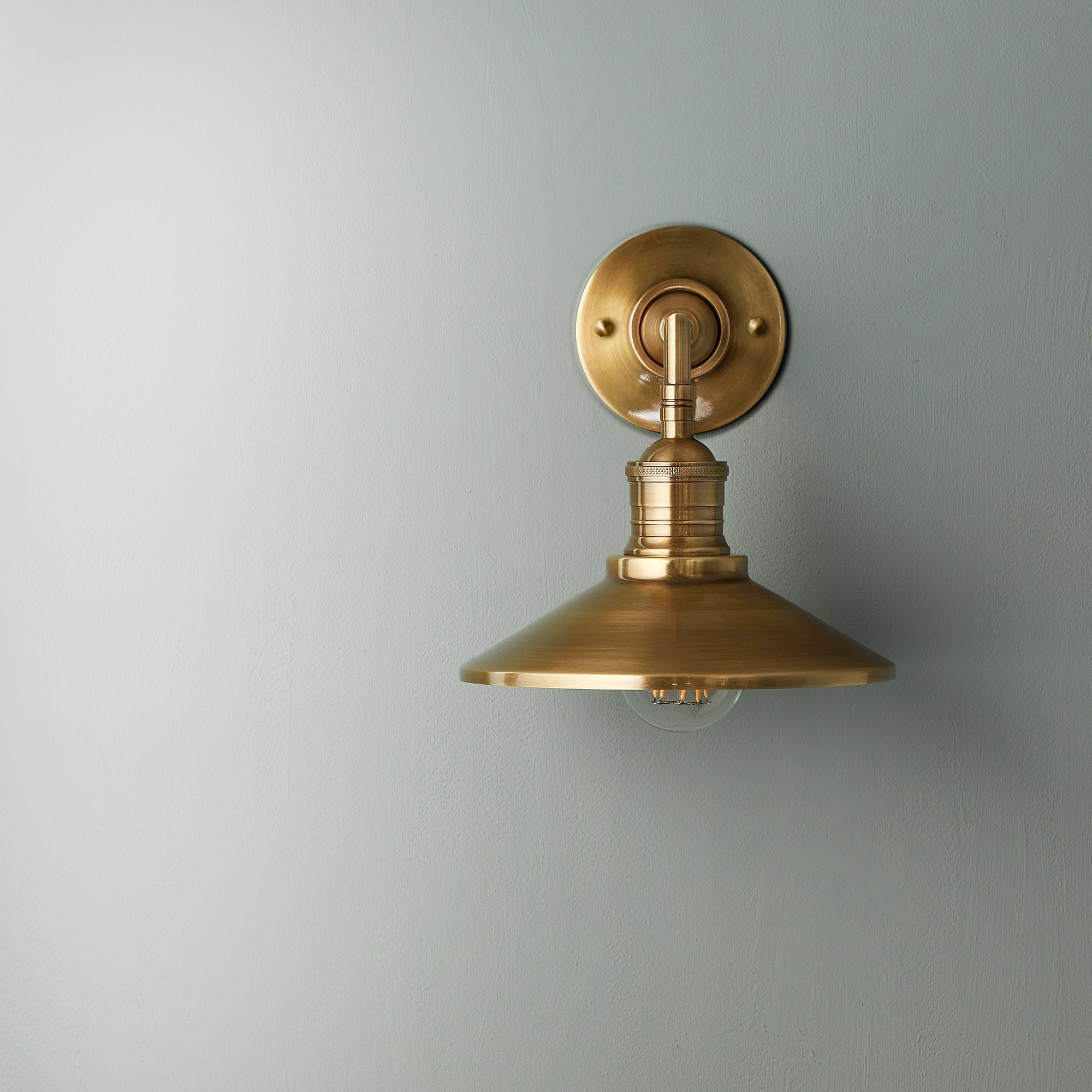 Antique Brass Indoor Wall Lamp with Conical Shade – Stylish Wall Sconce for Kitchens and Hallways 5