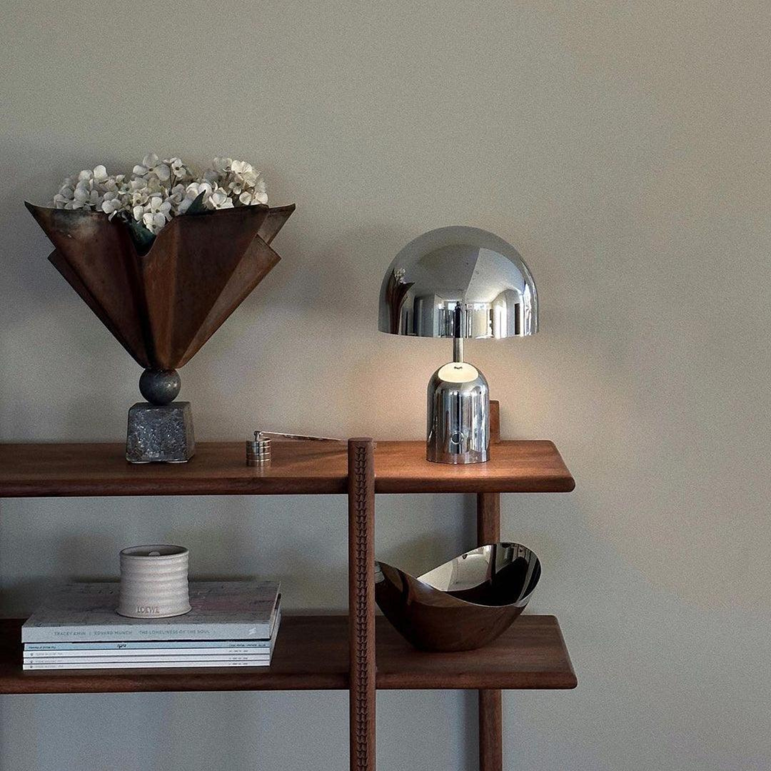 Architectural Pendant Light with Soft-Touch Dimmer – Elegant Kitchen Pendant Lighting for Sophisticated Spaces 4