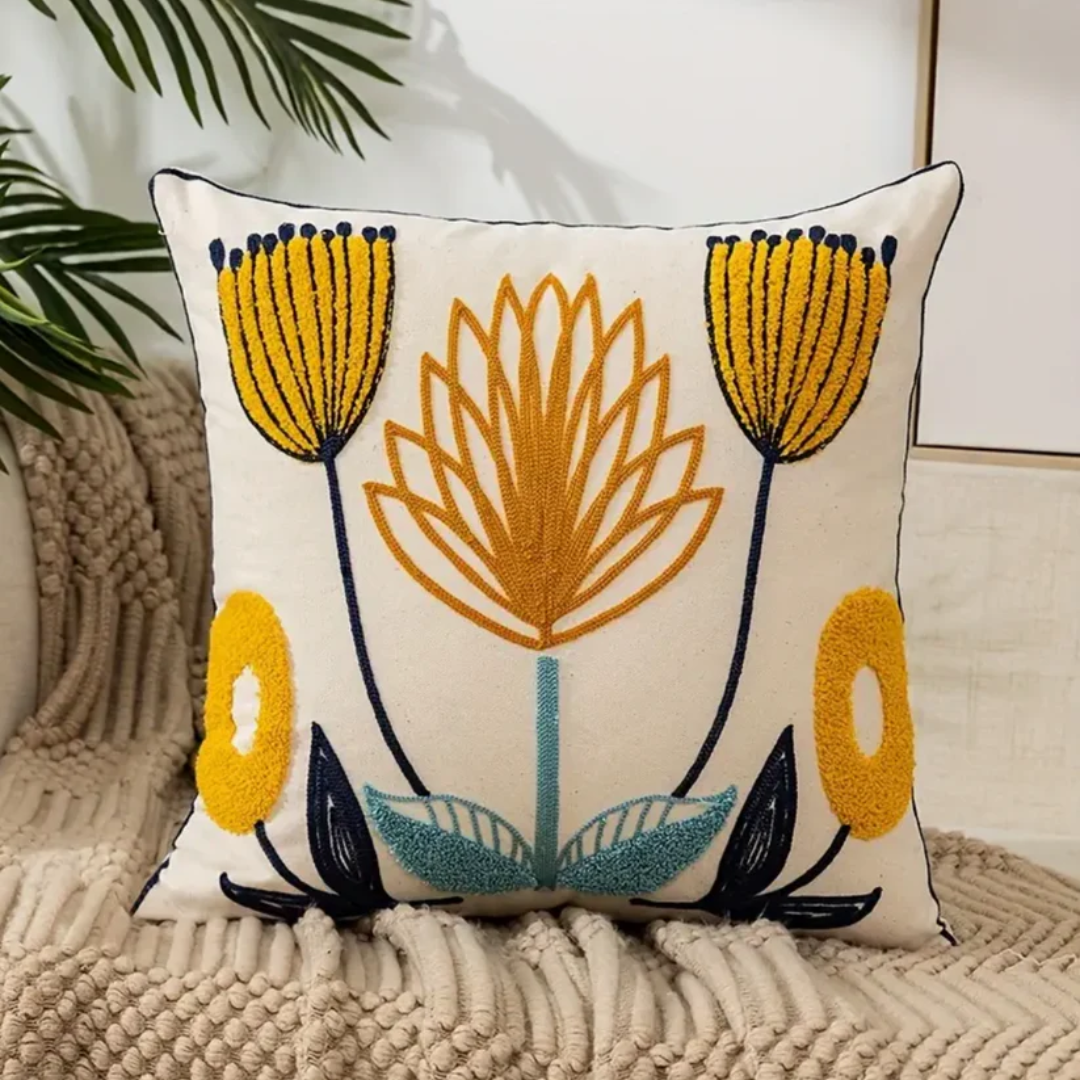 Decorative Floral Print Cushion Cover – Soft Cotton and Polyester Pillow for Sofa and Armchair, 45x45 cm 1