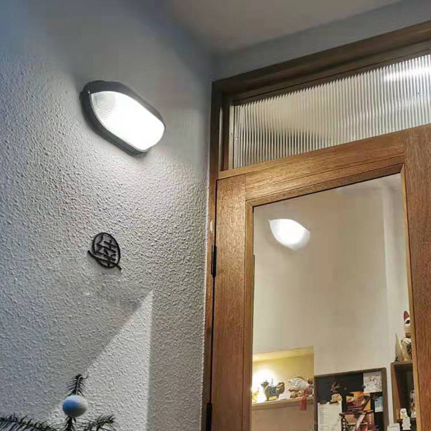 Industrial Outdoor Wall Lamp with Ribbed Glass Shade – IP65 Rated Exterior Wall Light for Patios and Porches 4