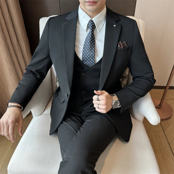 Men’s Modern Classic 3-Piece Wedding Guest Suit