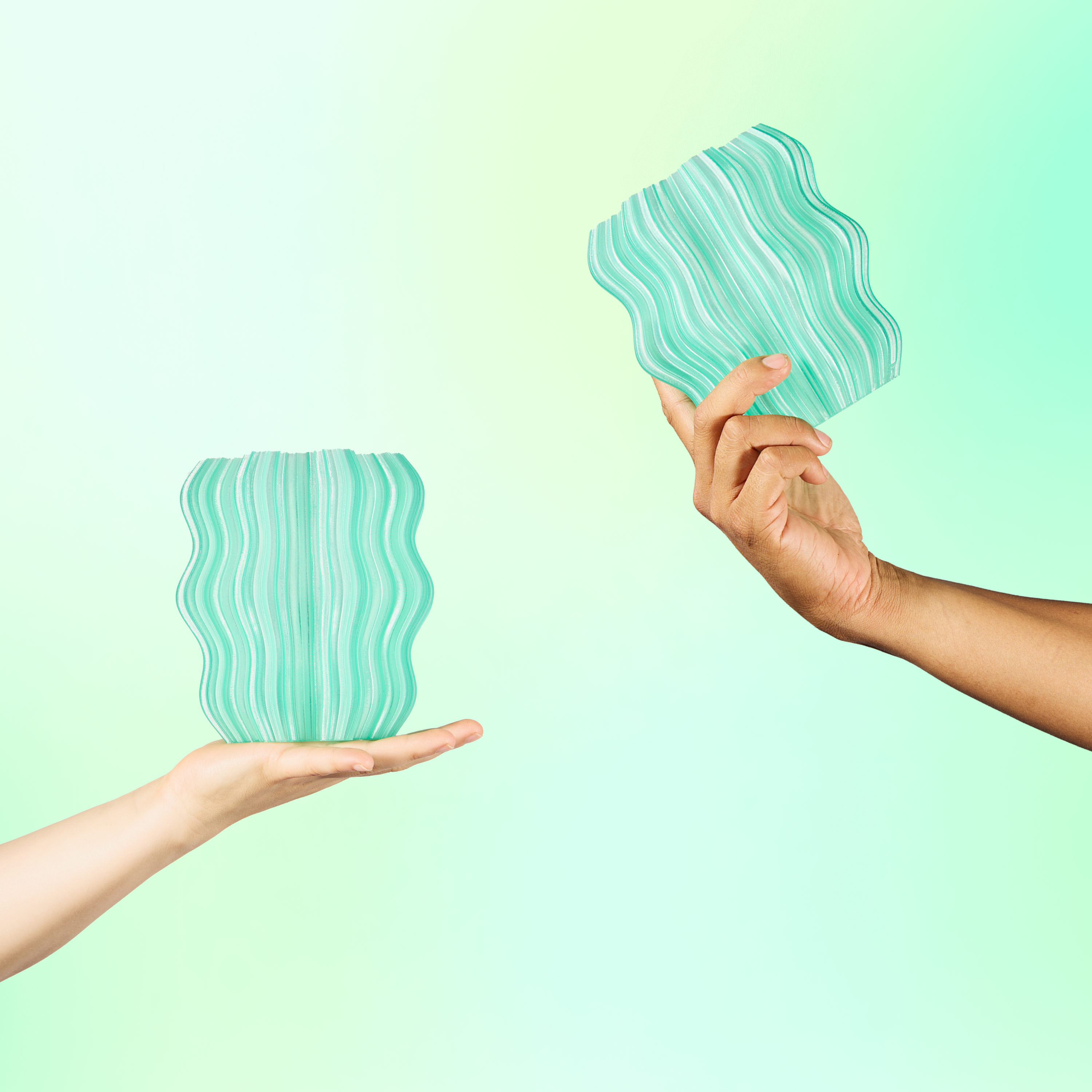 Mini Wavy Cordless Table Lamp – Stylish Bedside Lamp, Sculptural Accent Light for Small Spaces 8