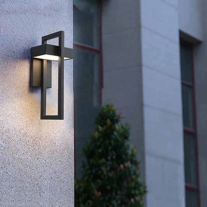 Modern Outdoor Wall Lamp – Stylish Exterior Wall Light with Integrated LED for Patios and Gardens 1