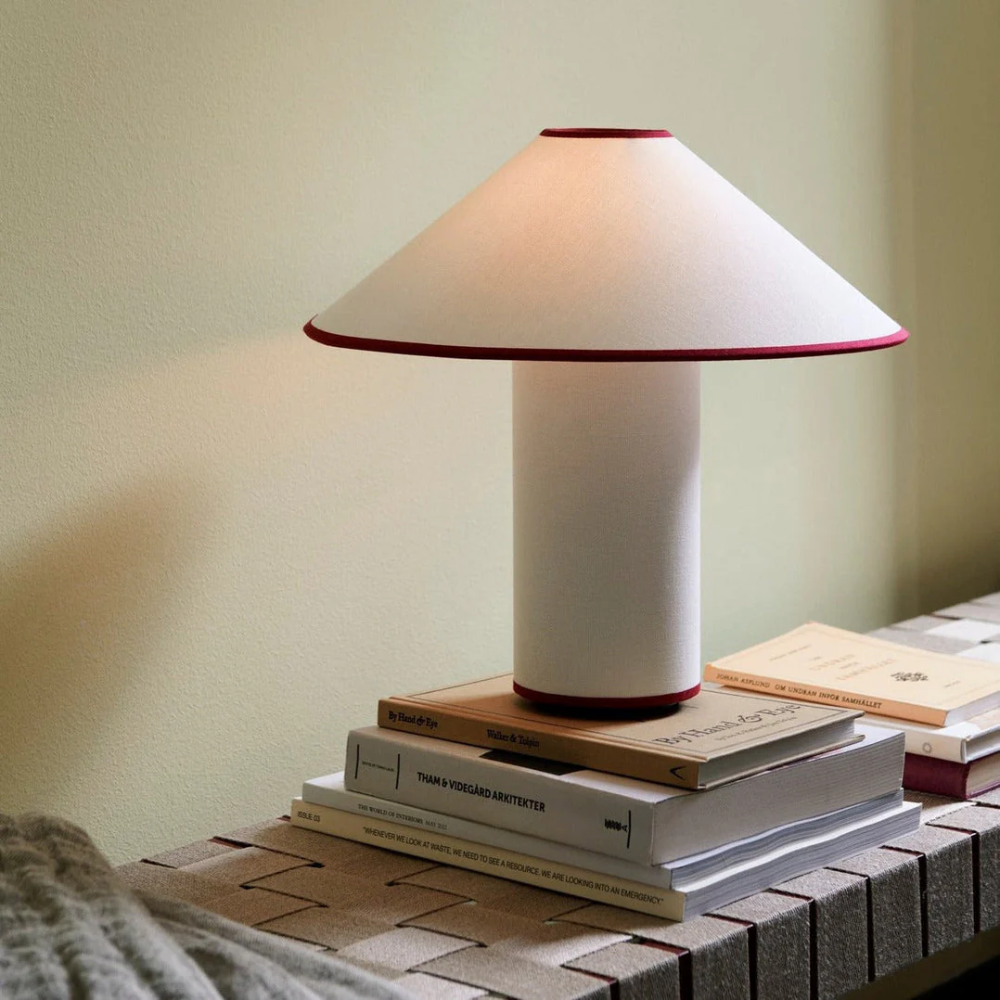 Modern Sculptural Table Lamp – Elegant Bedside Table Lamp for Living Room and Bedroom with Soft Luminosity 2
