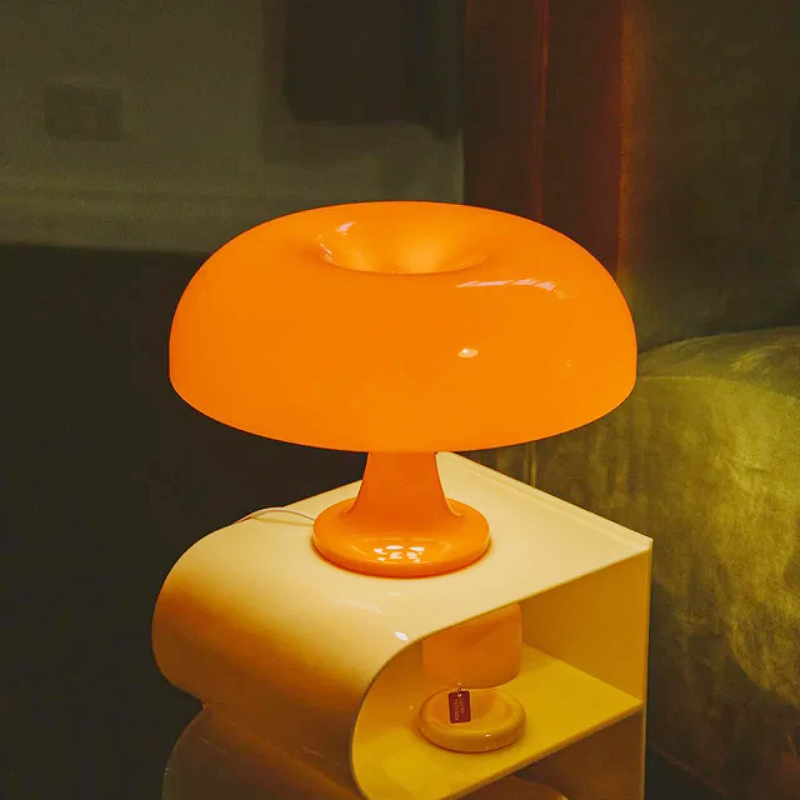 Modern Shroom Table Lamp with Dimmable Lighting – USB Powered Bedside Lamp in Glossy White or Orange 2