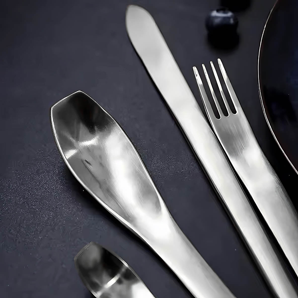 Modern Stainless Steel Cutlery Set – Ergonomic Flatware with Sculptural Design for Elegant Dining 6