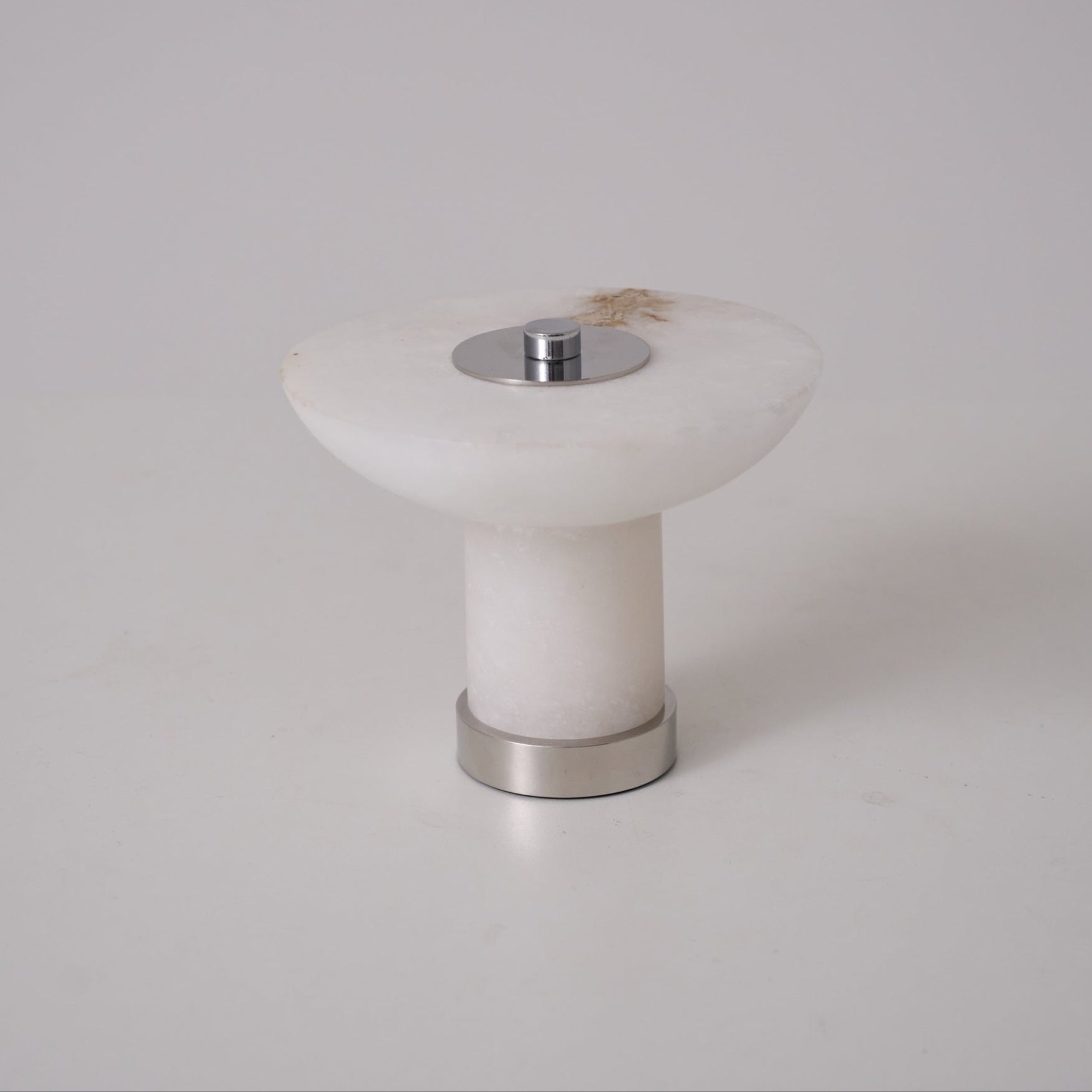 Mushroom-Shaped Alabaster Table Lamp with Touch Control and Integrated LED – Versatile Lighting for Bedside or Desk 8