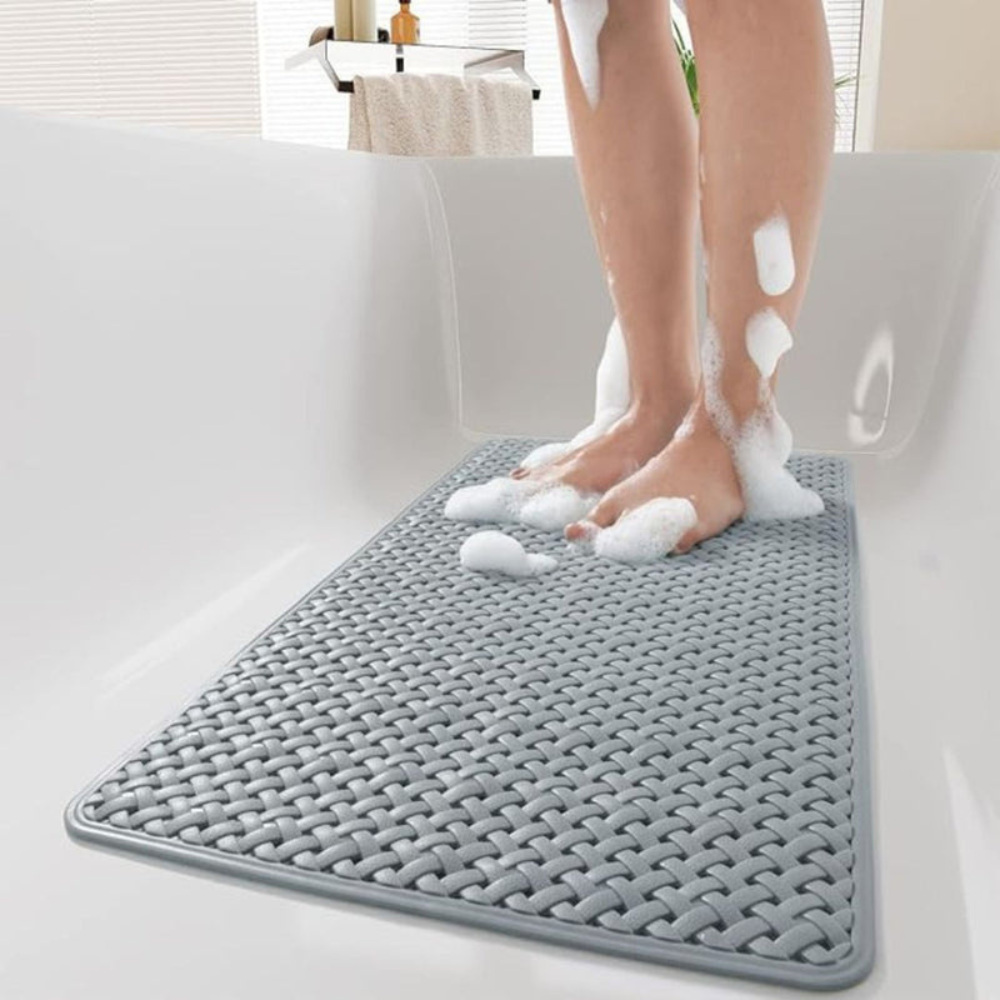 Non-Slip Bathtub Mat with Strong Suction Cups – Waterproof PVC Safety Mat for Showers and Elderly Use 0