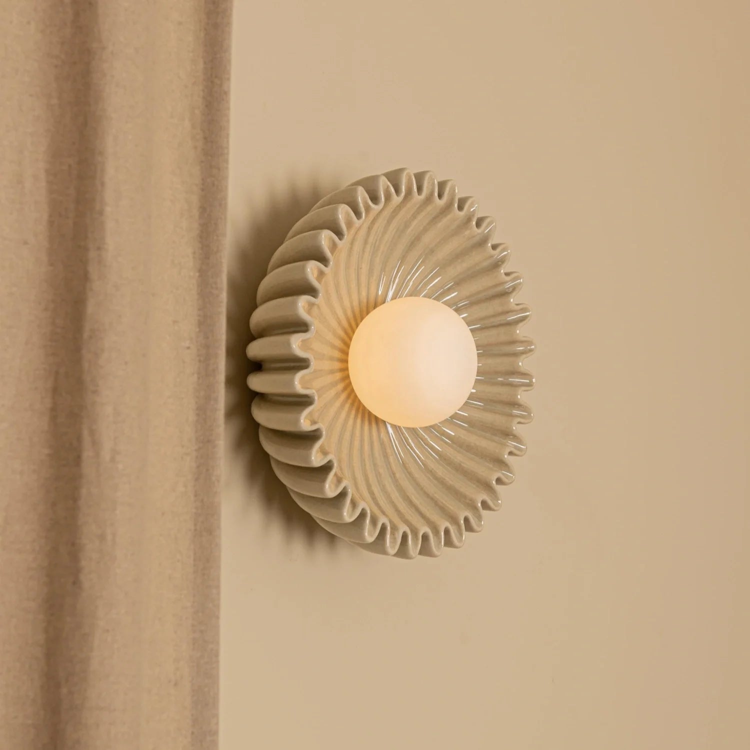 Nordic Floral Wall Light – Elegant Wall Sconce for Home Decor, Energy Efficient and Easy to Install, LED Compatible 7