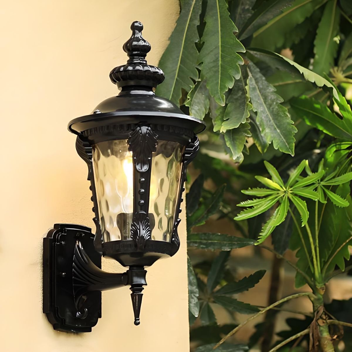 Outdoor Vintage Glass Wall Light Lantern – Elegant Aluminum and Glass Sconce for Patios and Gardens