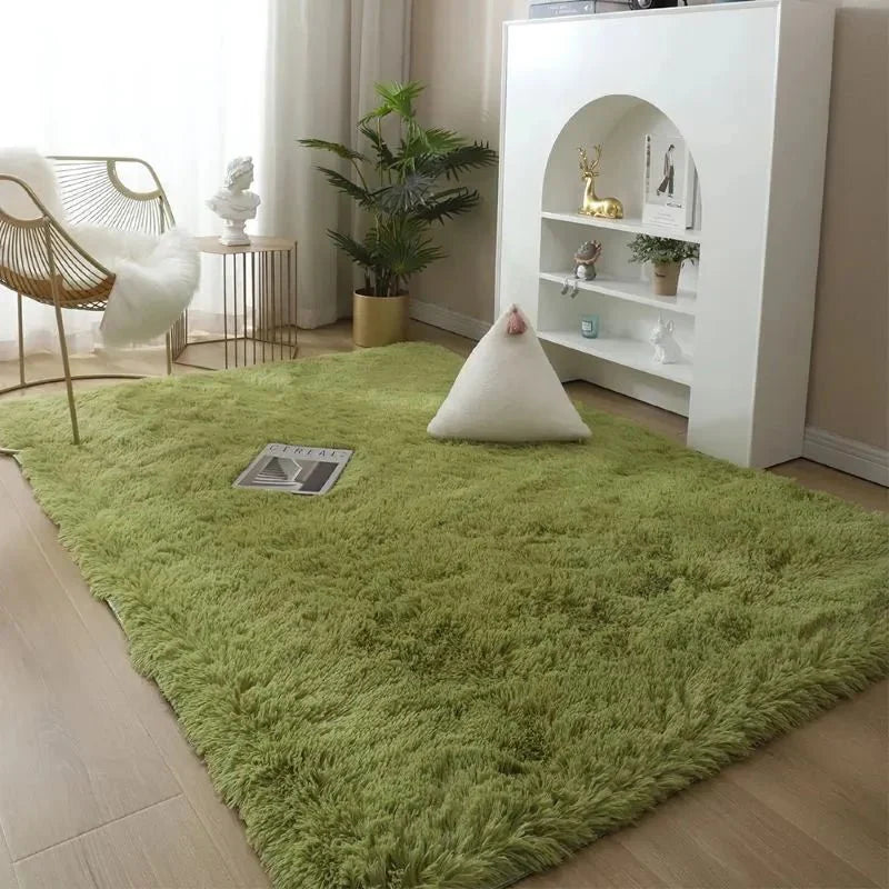 Plush Carpet with Non-Slip Backing and Modern Wilton Style