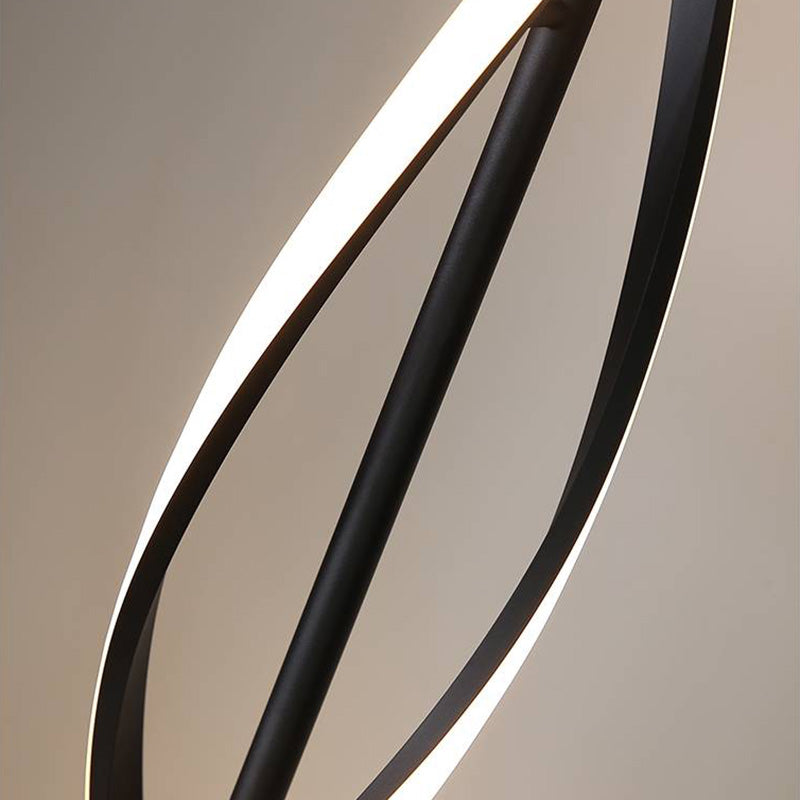 Postmodern Linear Floor Lamp in Black and White – Elegant Acrylic Shade for Modern Interiors 7