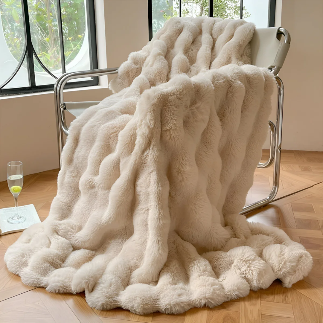 Ultra-Soft Fleece Blanket, Lightweight Plaid Throw for Home and Travel, Cozy Fluffy Design 0
