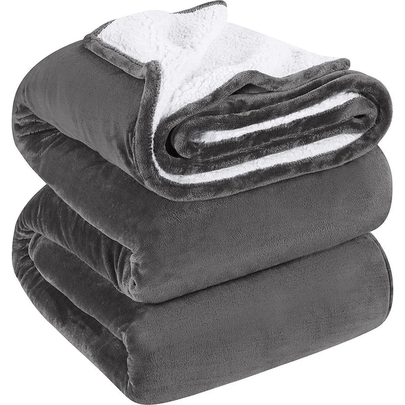 Winter Blanket with Fur – 200x230cm Soft Polyester Throw for Cozy Comfort and Elegant Décor