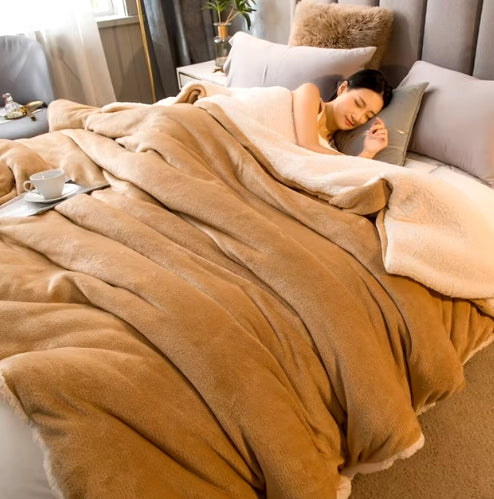 Winter Blanket with Fur – 200x230cm Soft Polyester Throw for Cozy Comfort and Elegant Décor