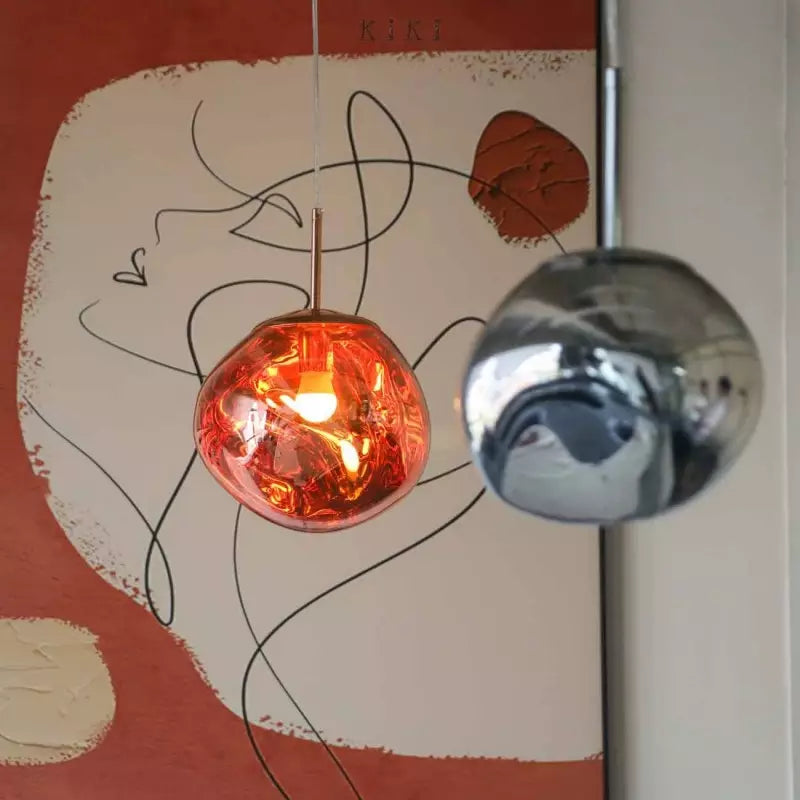 Abstract Melting Table Lamp – Modern Art Design – Soft Ambient Light